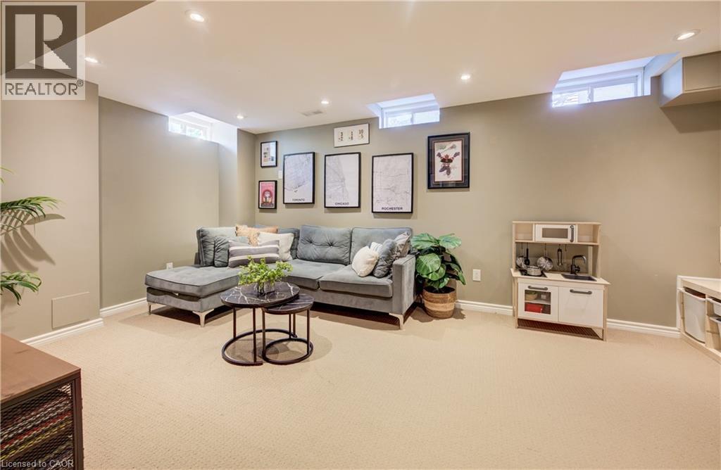 3 Golden Iris Crescent, Hamilton, ON - Indoor Photo Showing Basement