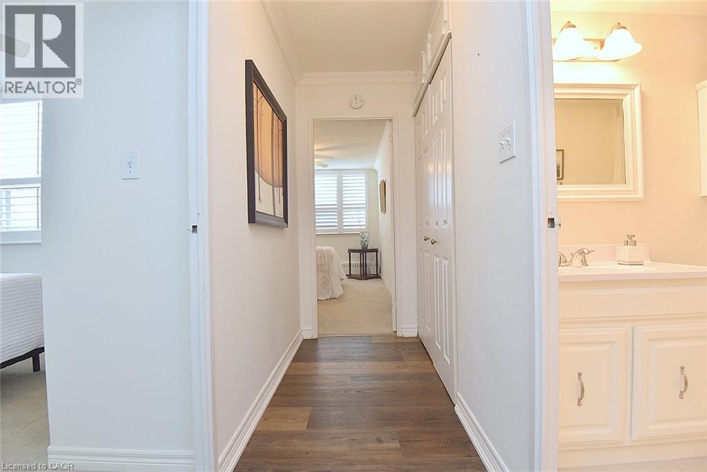 2263 Marine Drive Unit# 401, Oakville, ON - Indoor Photo Showing Other Room