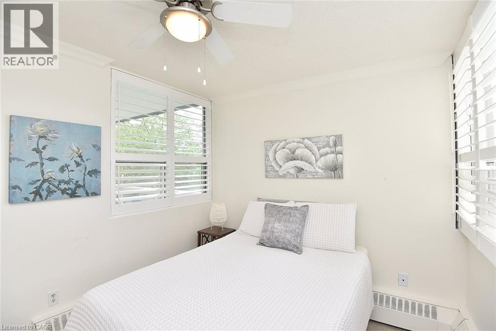 2263 Marine Drive Unit# 401, Oakville, ON - Indoor Photo Showing Bedroom