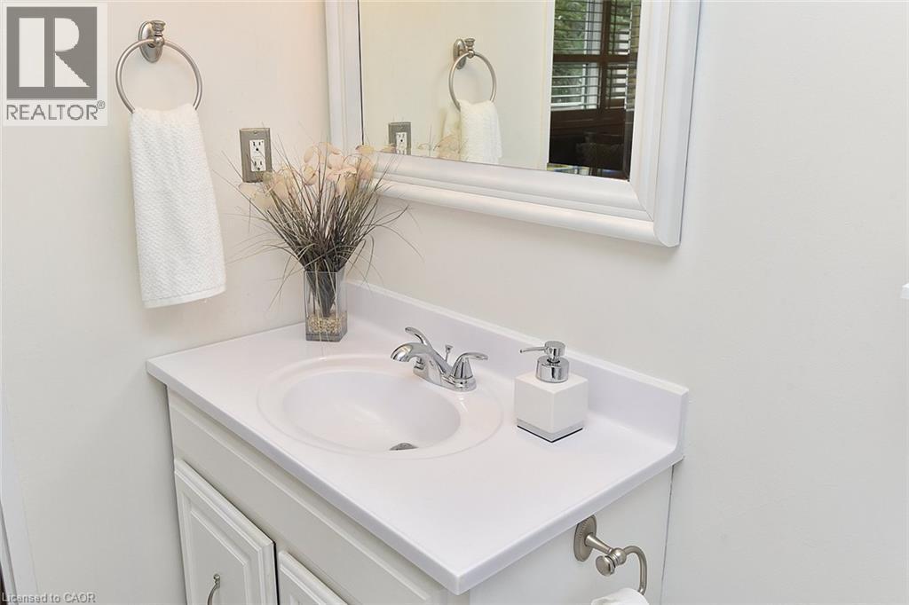 2263 Marine Drive Unit# 401, Oakville, ON - Indoor Photo Showing Bathroom