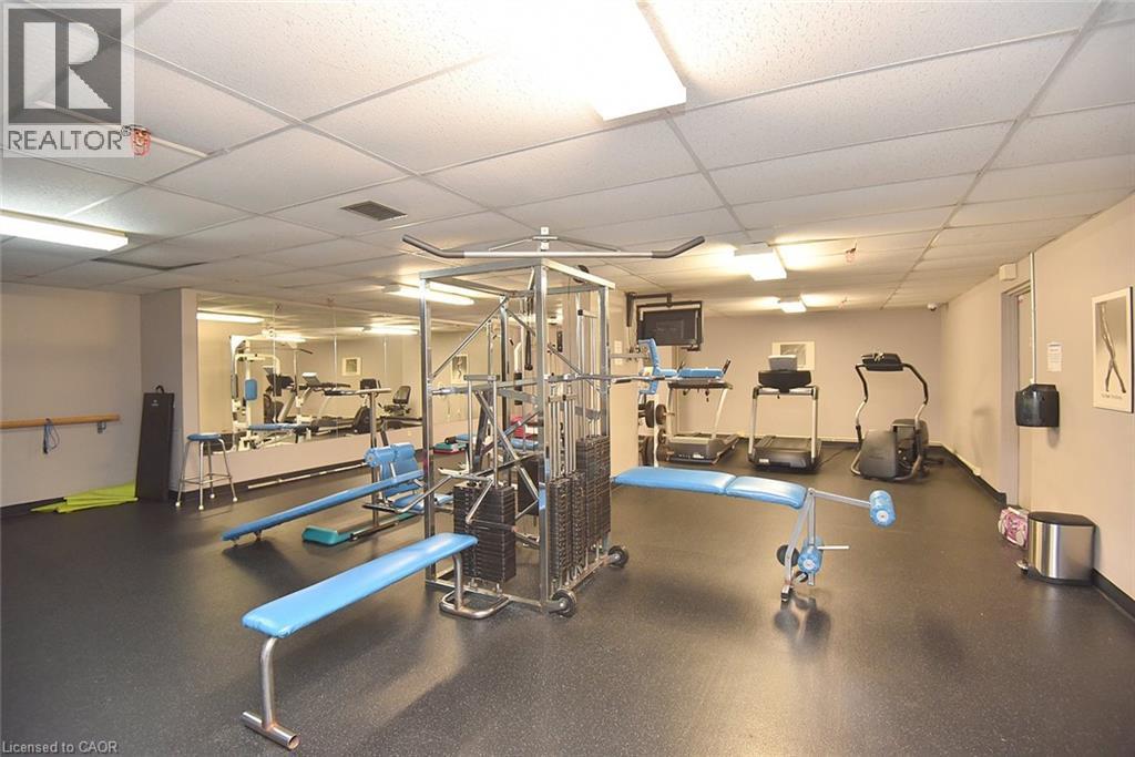2263 Marine Drive Unit# 401, Oakville, ON - Indoor Photo Showing Gym Room