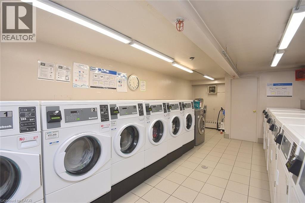 2263 Marine Drive Unit# 401, Oakville, ON - Indoor Photo Showing Laundry Room