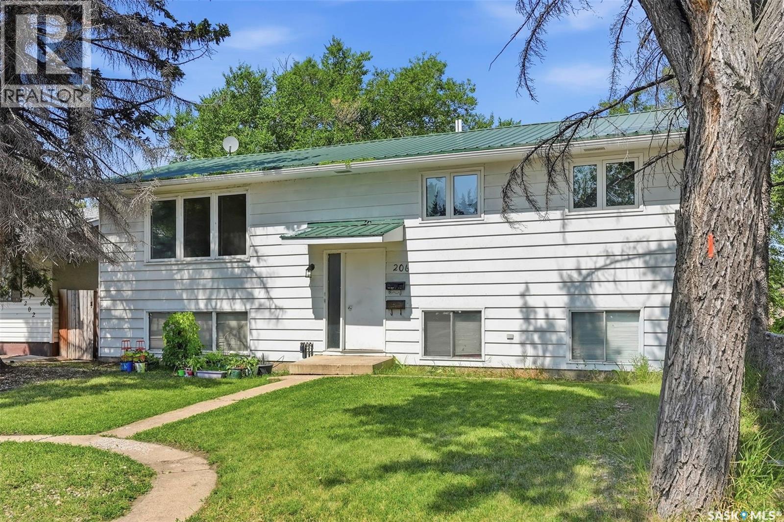206 Carleton Drive, Saskatoon, SK - Outdoor