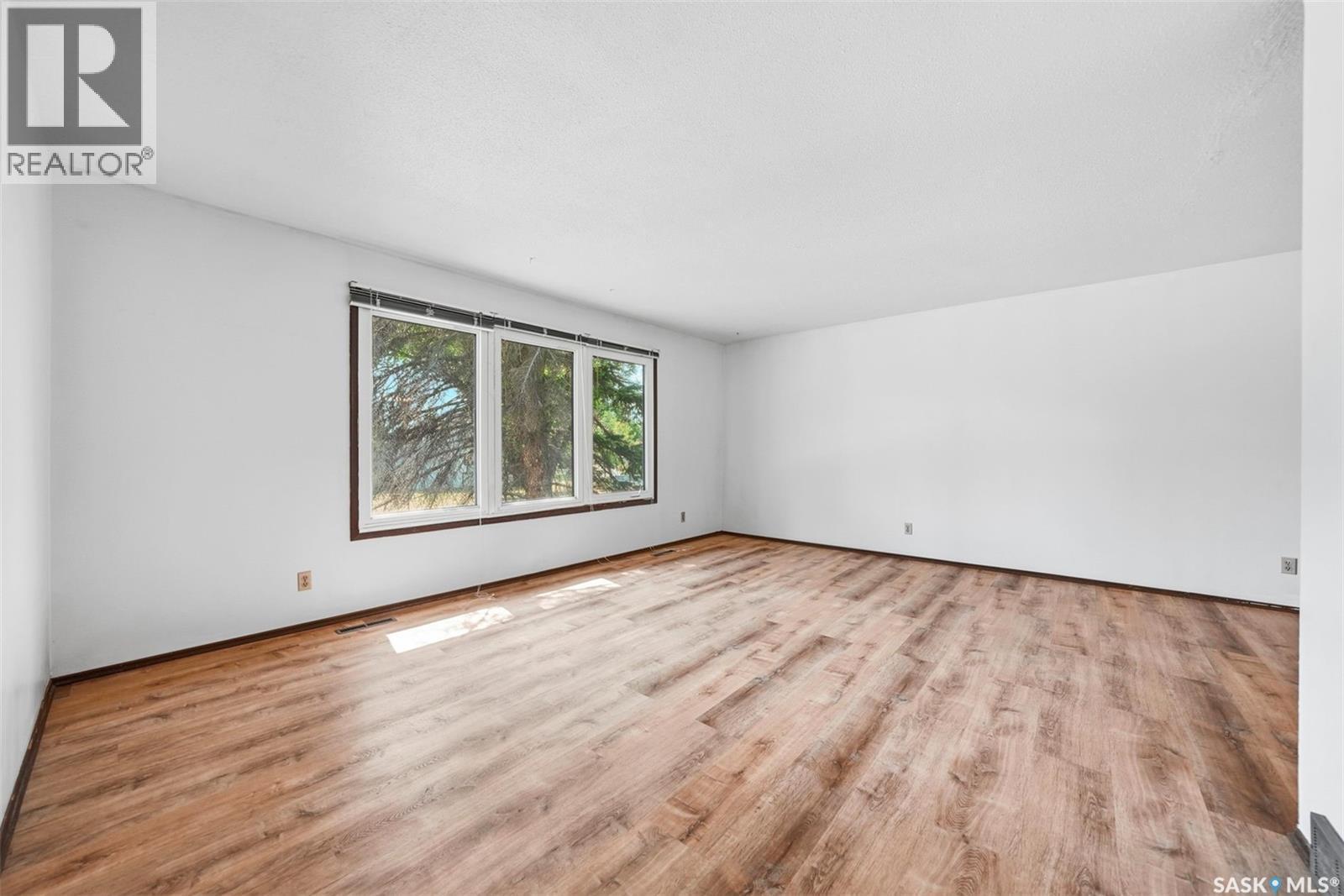 206 Carleton Drive, Saskatoon, SK - Indoor Photo Showing Other Room
