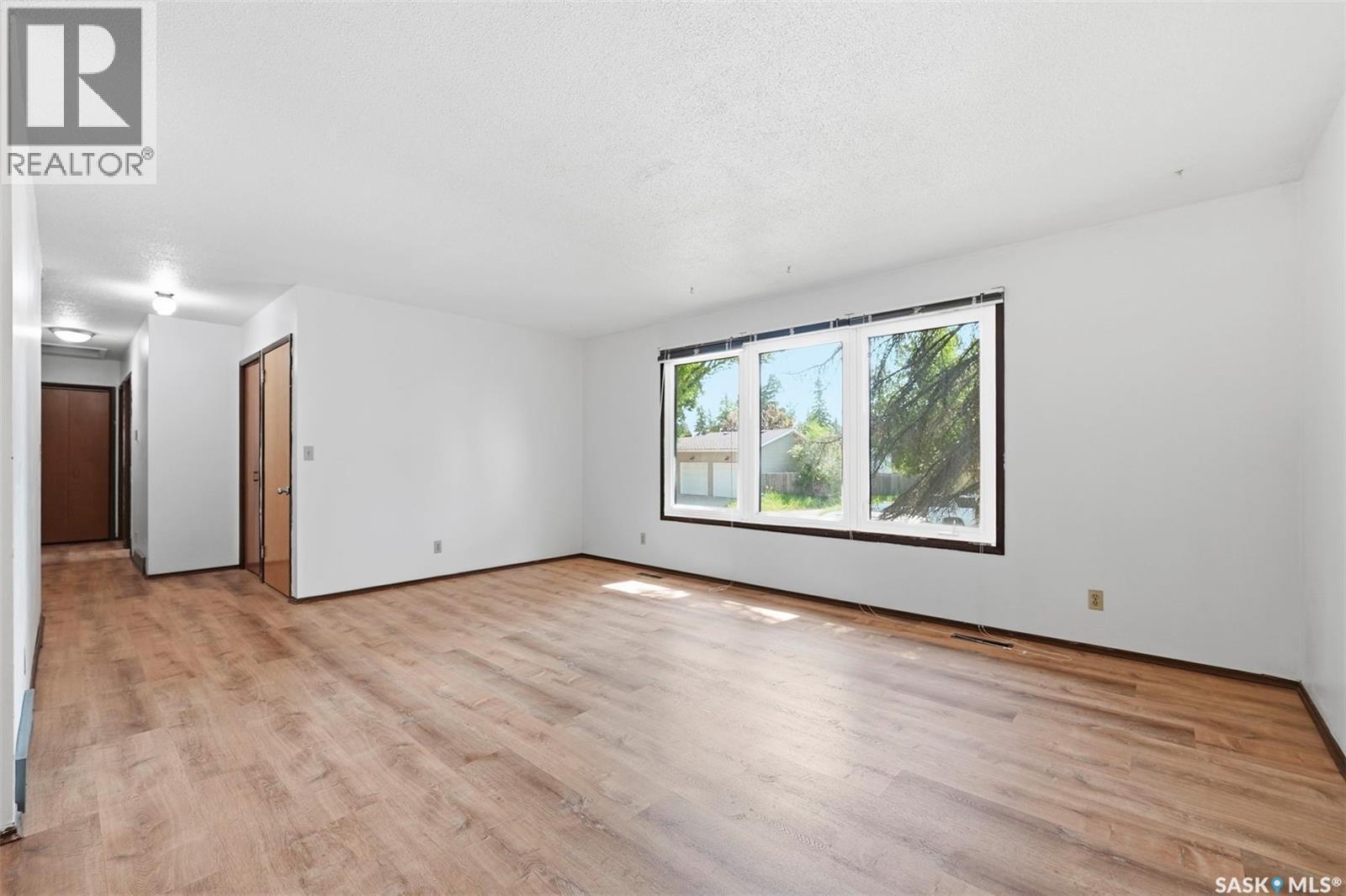 206 Carleton Drive, Saskatoon, SK - Indoor Photo Showing Other Room