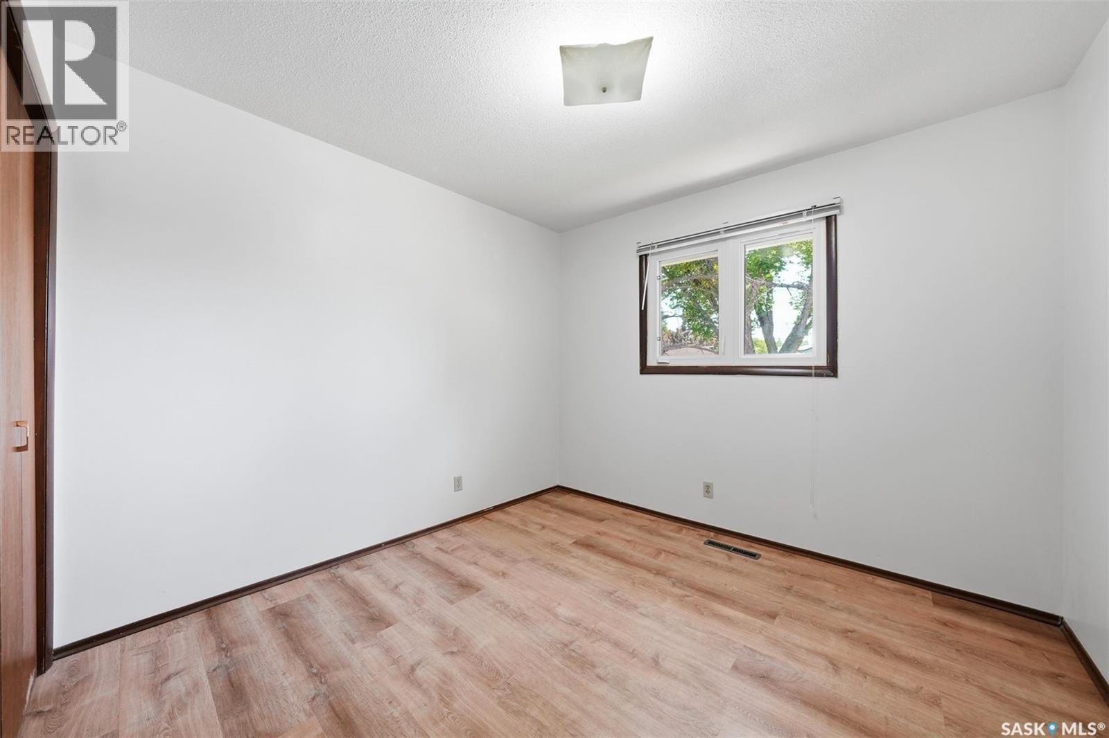 206 Carleton Drive, Saskatoon, SK - Indoor Photo Showing Other Room