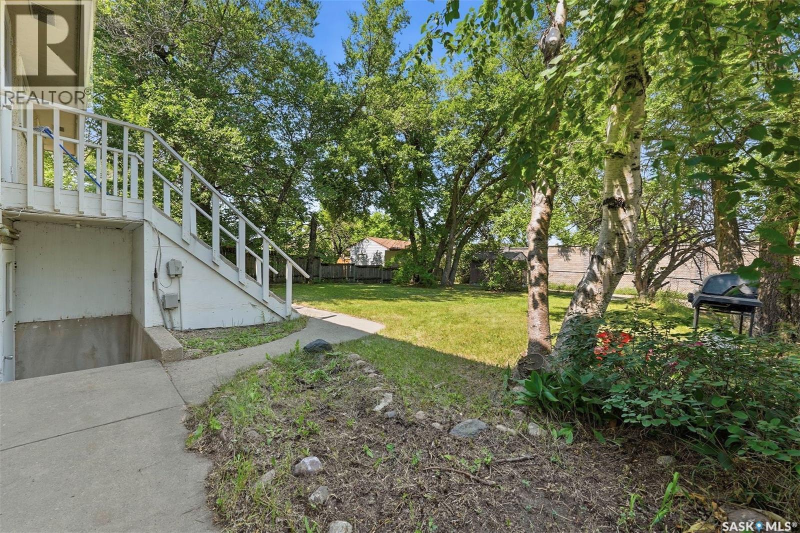 206 Carleton Drive, Saskatoon, SK - Outdoor
