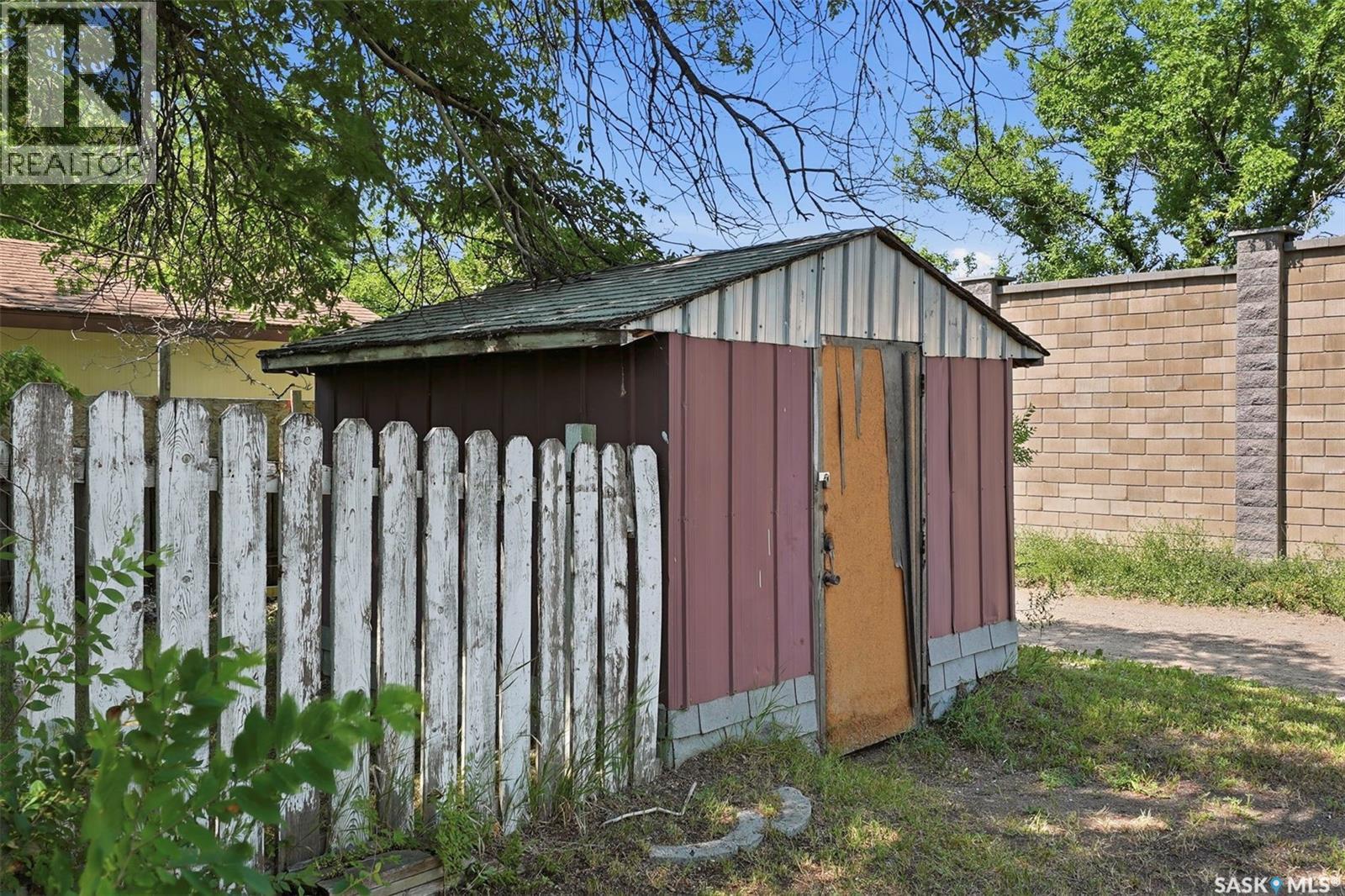 206 Carleton Drive, Saskatoon, SK - Outdoor