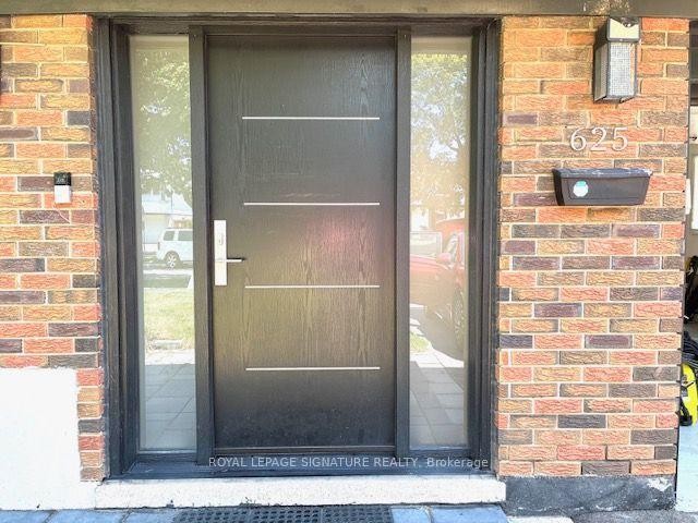625 Braemore Road, Burlington, ON - Outdoor With Exterior