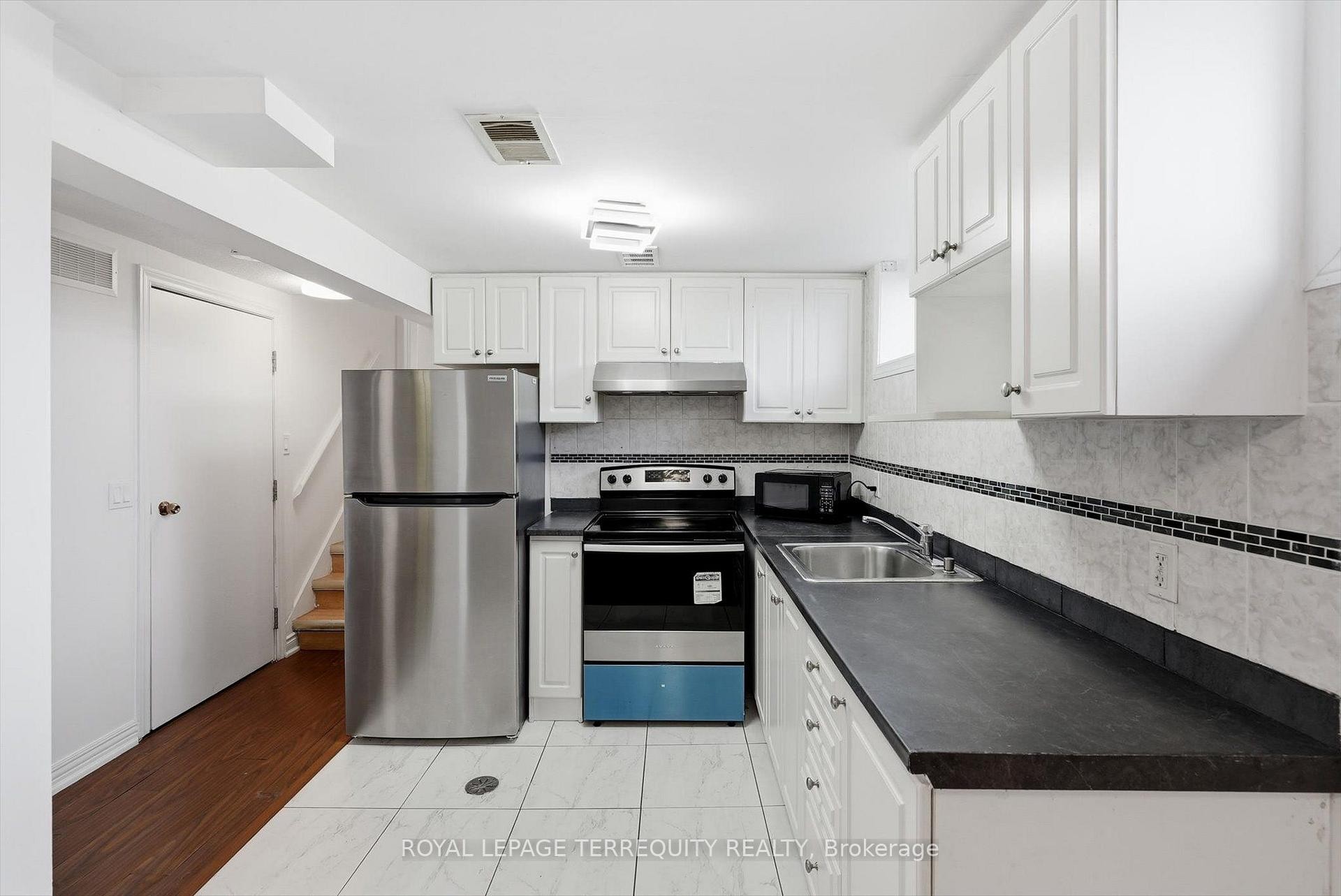 89 Benjamin Boulevard, Toronto, ON