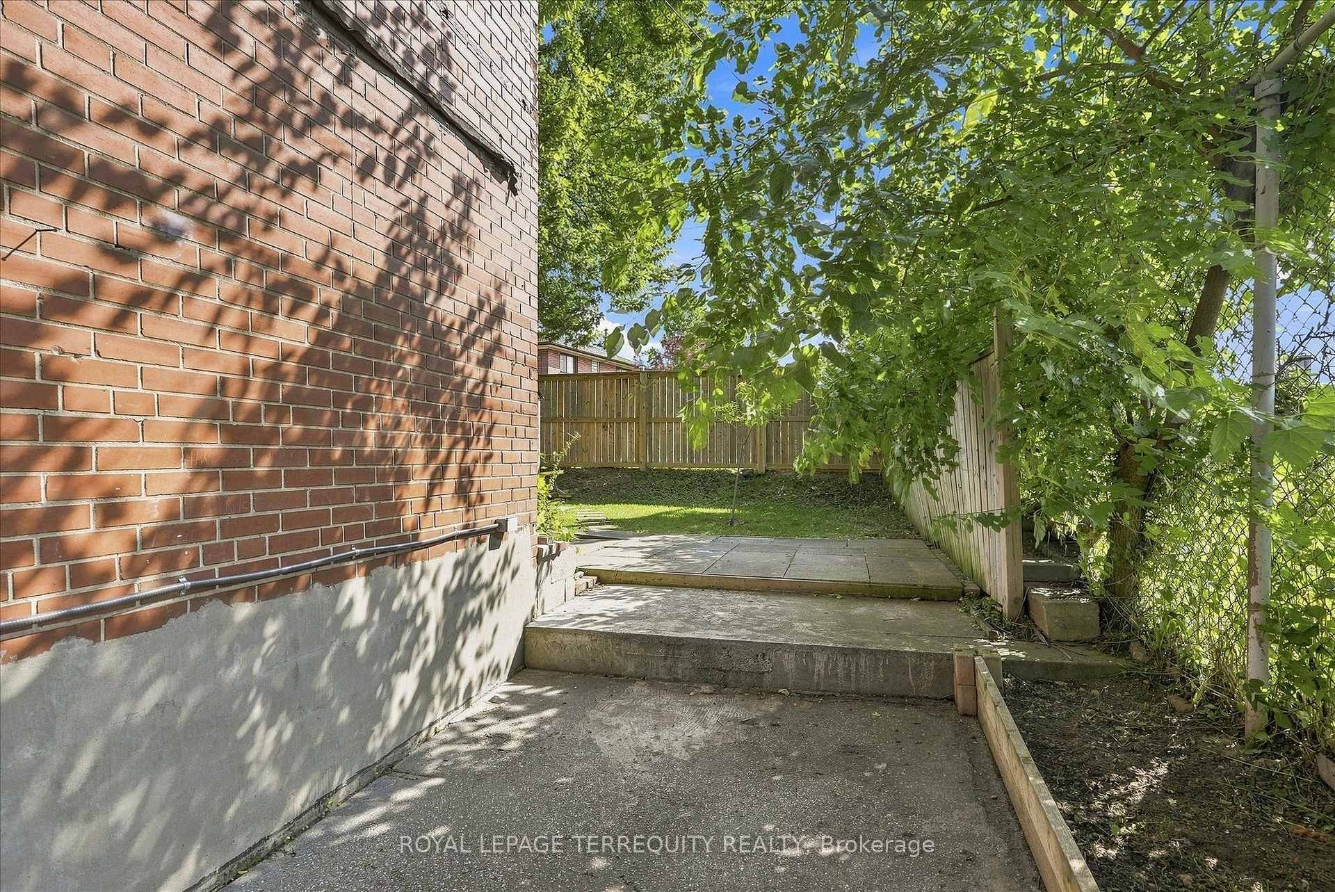 89 Benjamin Boulevard, Toronto, ON
