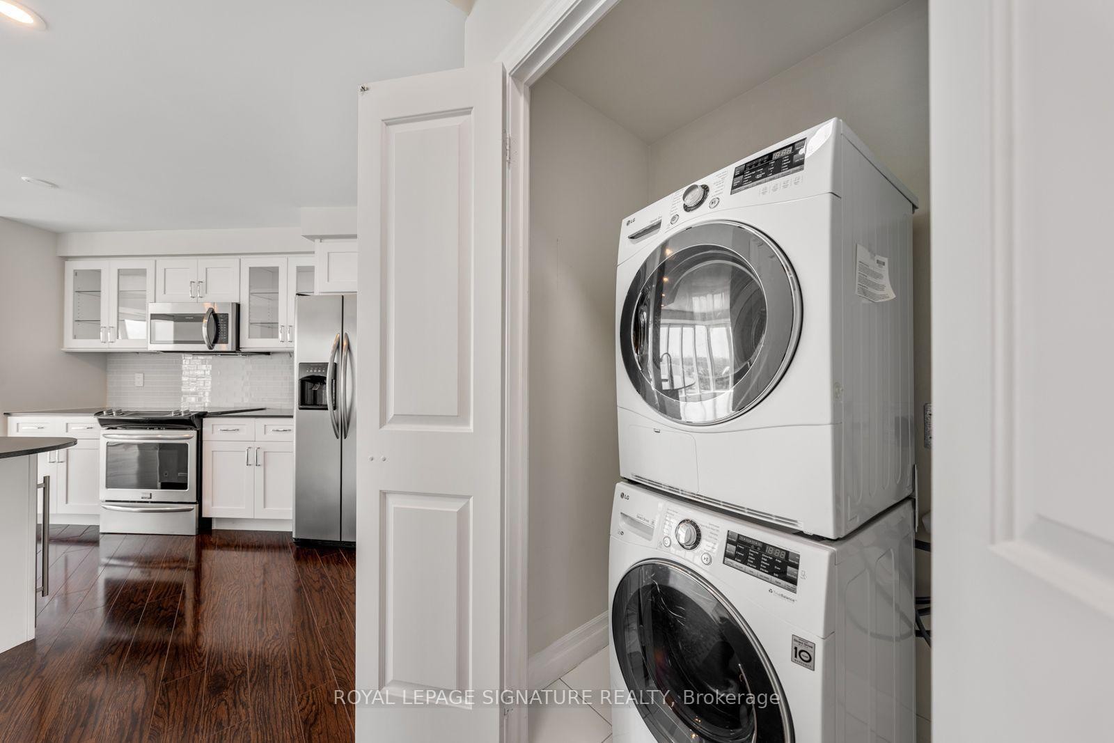 1103-58 Marine Parade Drive, Toronto, ON - Indoor Photo Showing Laundry Room