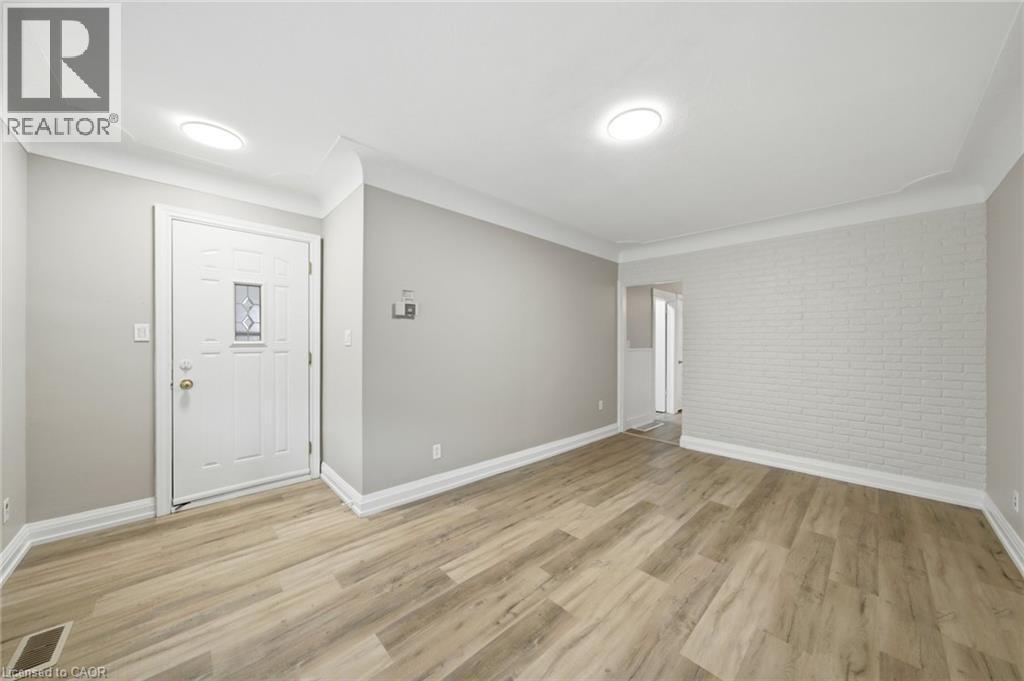 81 Cambridge Avenue, Hamilton, ON - Indoor Photo Showing Other Room