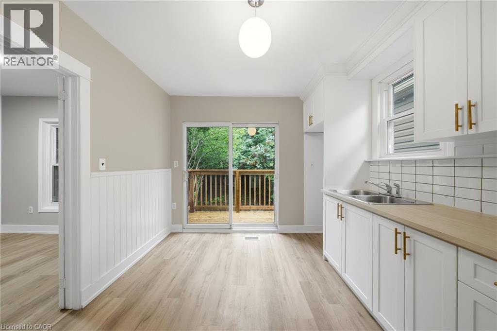 81 Cambridge Avenue, Hamilton, ON - Indoor Photo Showing Kitchen With Double Sink