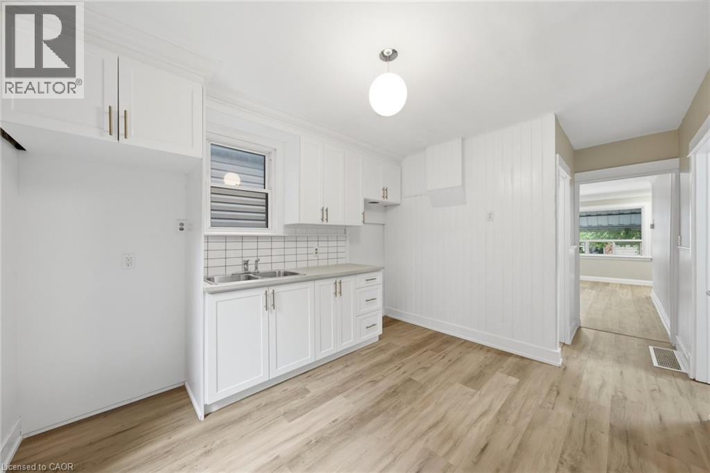 81 Cambridge Avenue, Hamilton, ON - Indoor Photo Showing Kitchen With Double Sink