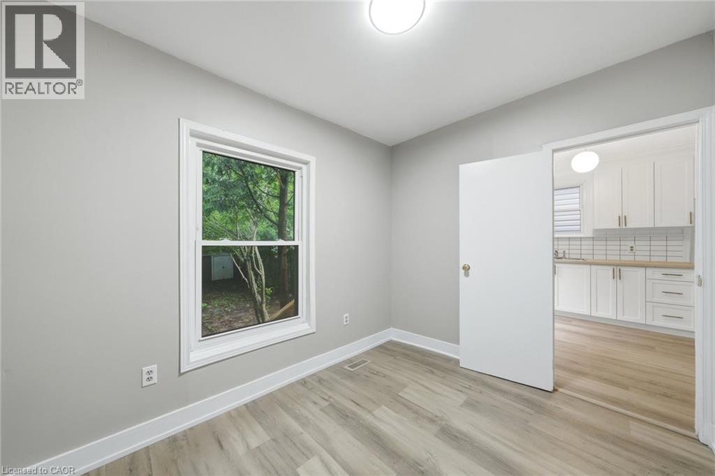 81 Cambridge Avenue, Hamilton, ON - Indoor Photo Showing Other Room