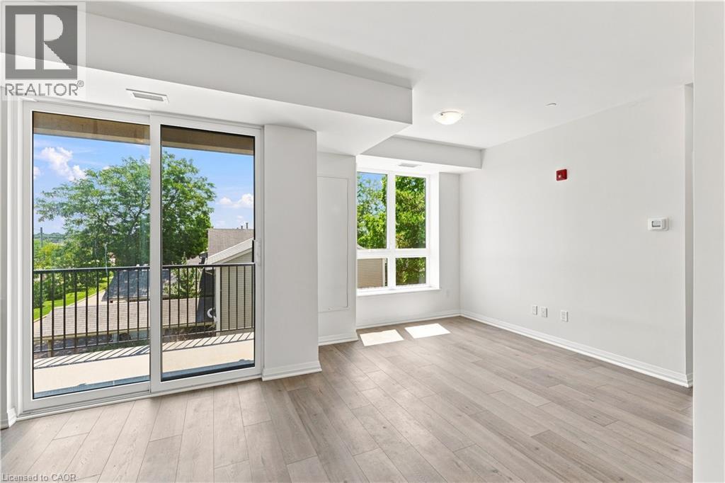 101 Golden Eagle Road Unit# 215, Waterloo, ON - Indoor Photo Showing Other Room