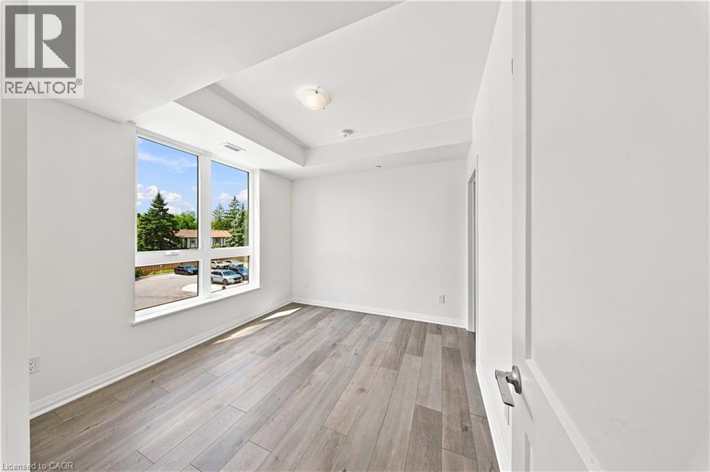 101 Golden Eagle Road Unit# 215, Waterloo, ON - Indoor Photo Showing Other Room
