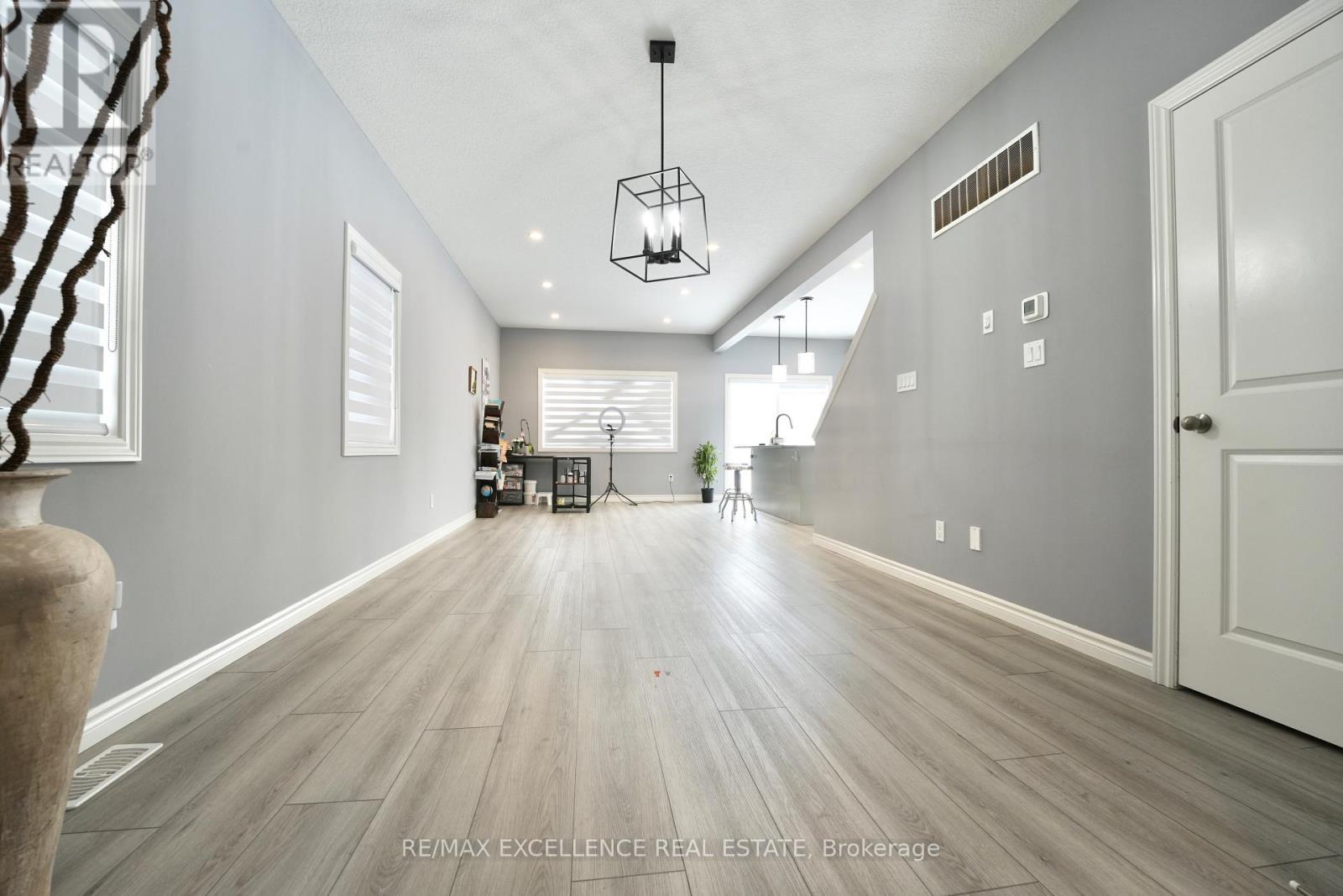 130 Byers Street, London South, ON - Indoor Photo Showing Other Room