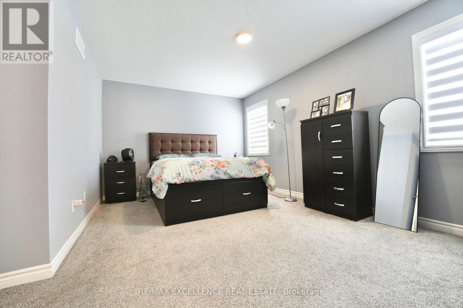 130 Byers Street, London South, ON - Indoor Photo Showing Bedroom