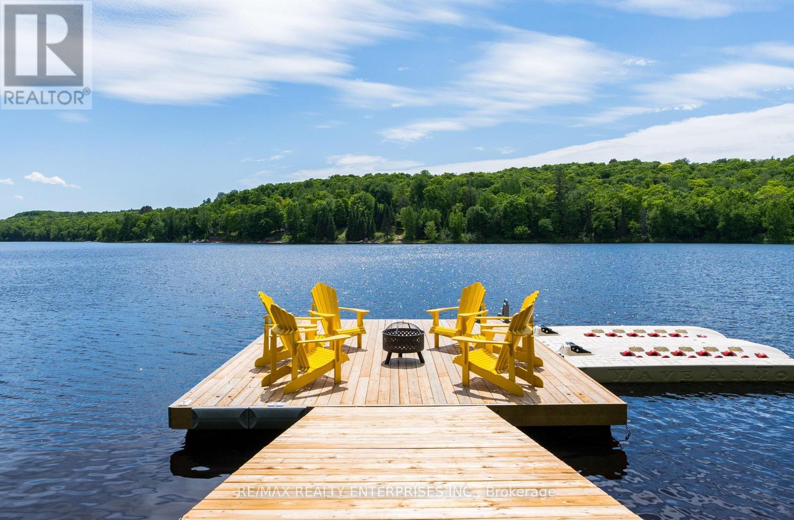 Southwest facing dock for warm dock days! - 140 Rachels Lane, Huntsville, ON - Outdoor With Body Of Water With View