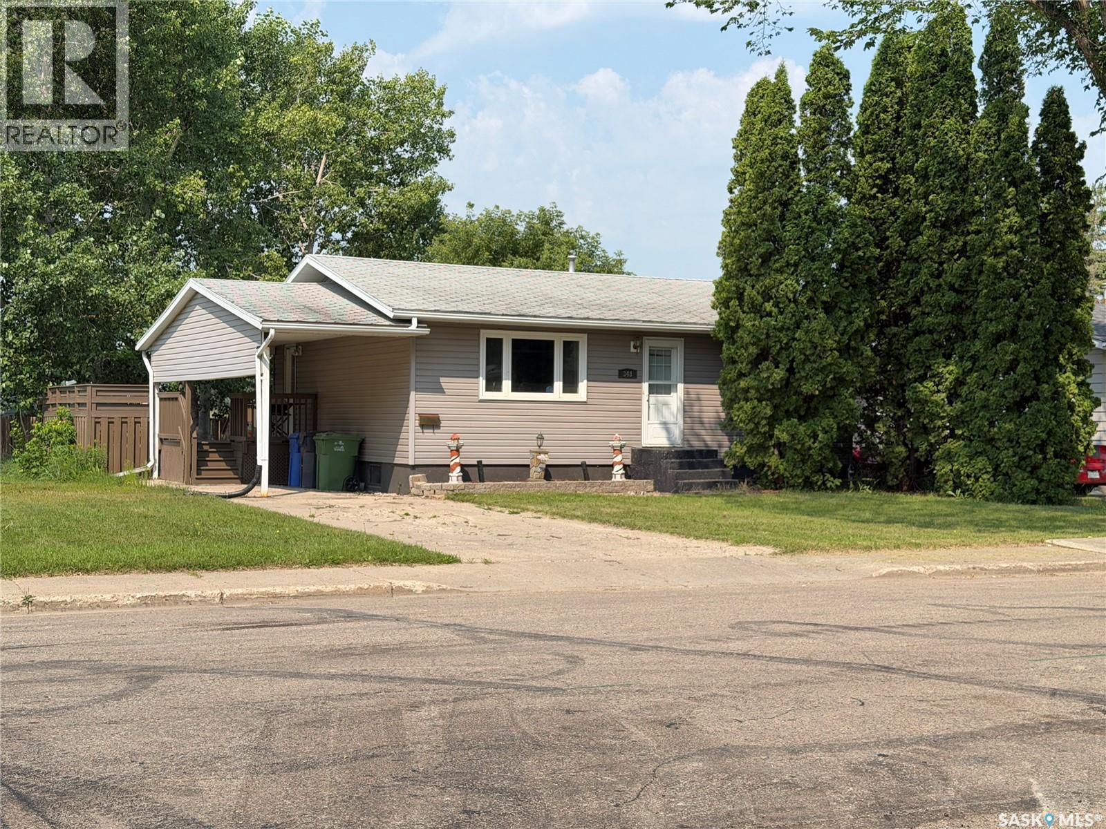348 Myrtle Avenue, Yorkton, SK - Outdoor
