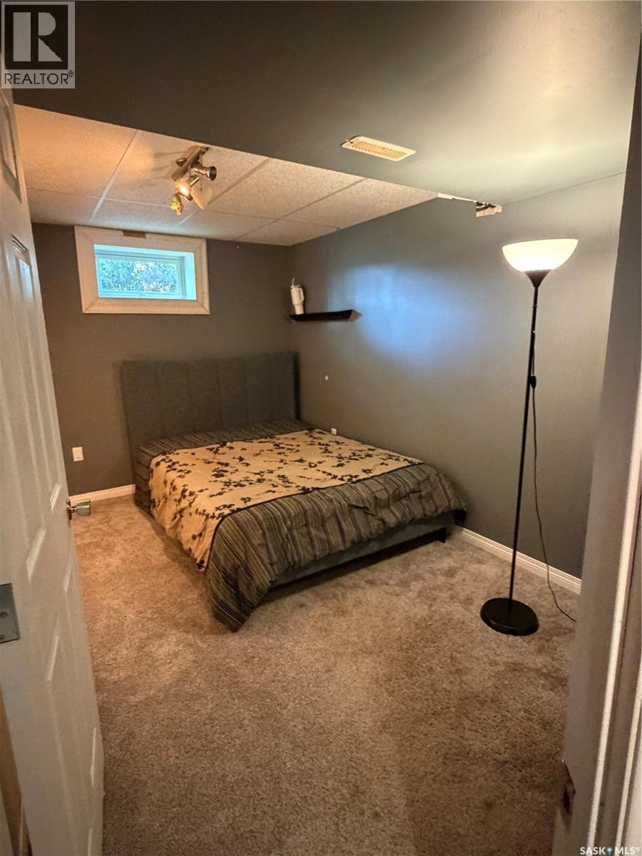 348 Myrtle Avenue, Yorkton, SK - Indoor