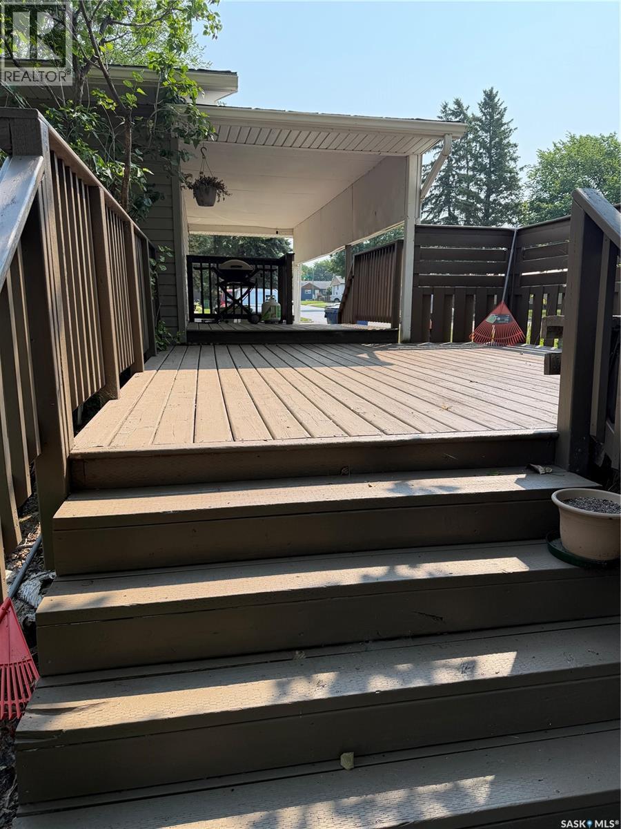 348 Myrtle Avenue, Yorkton, SK - Outdoor