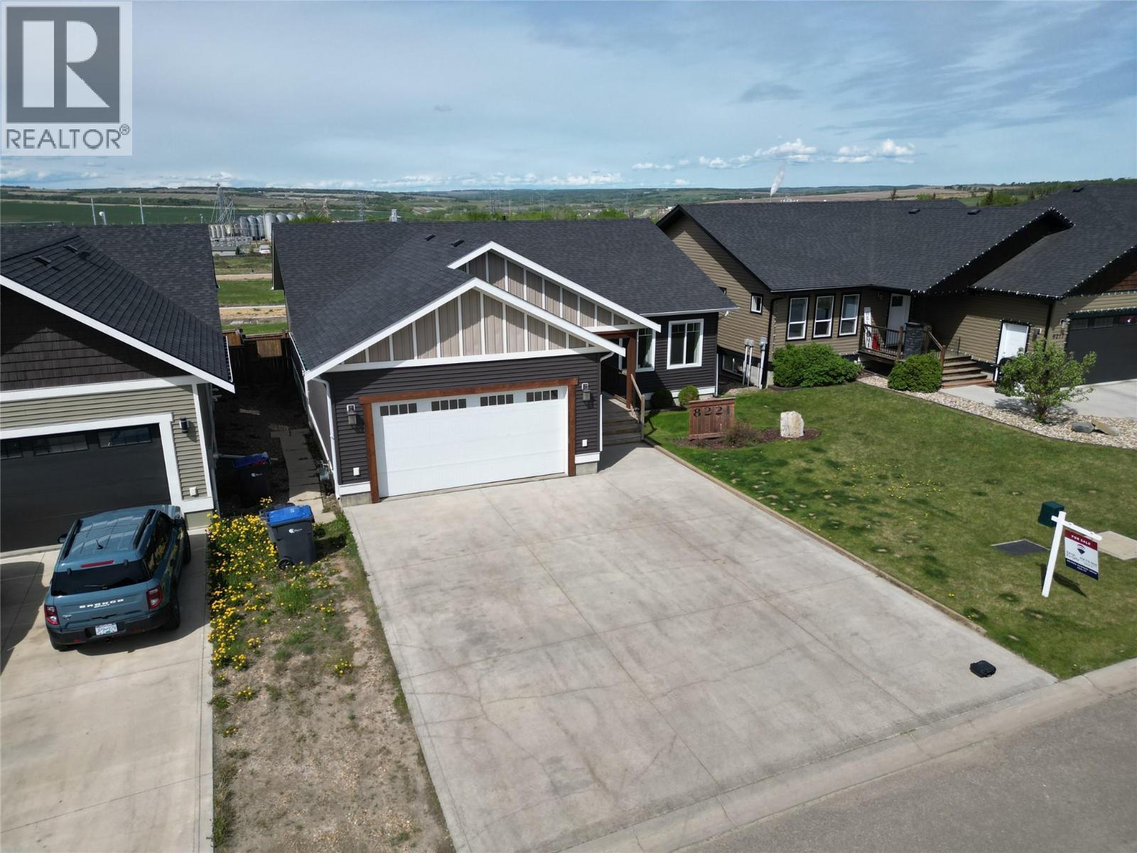 8221 19A Street, Dawson Creek, BC - Outdoor
