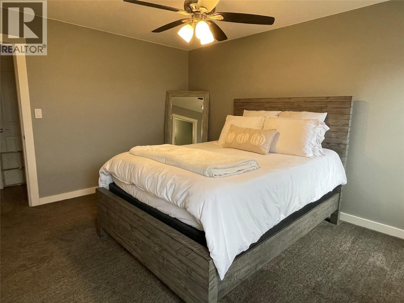 8221 19A Street, Dawson Creek, BC - Indoor Photo Showing Bedroom