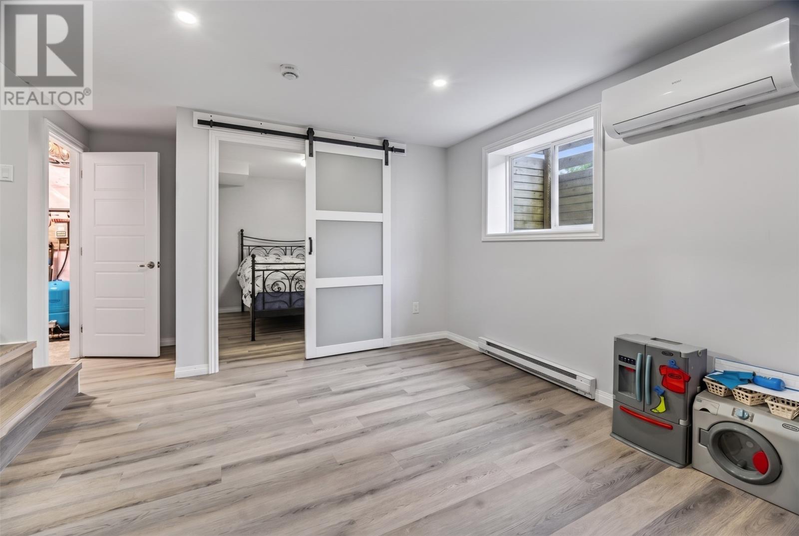 7 Sunset Drive, Holyrood, NL - Indoor