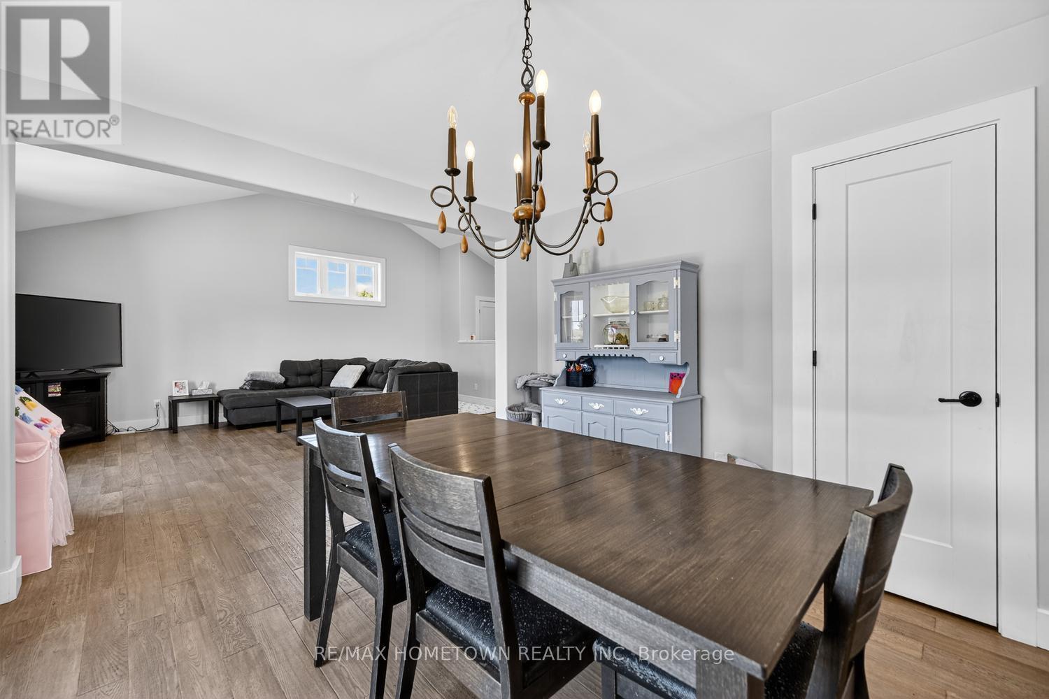 7208 Stevenson Road, Elizabethtown-Kitley, ON - Indoor Photo Showing Dining Room