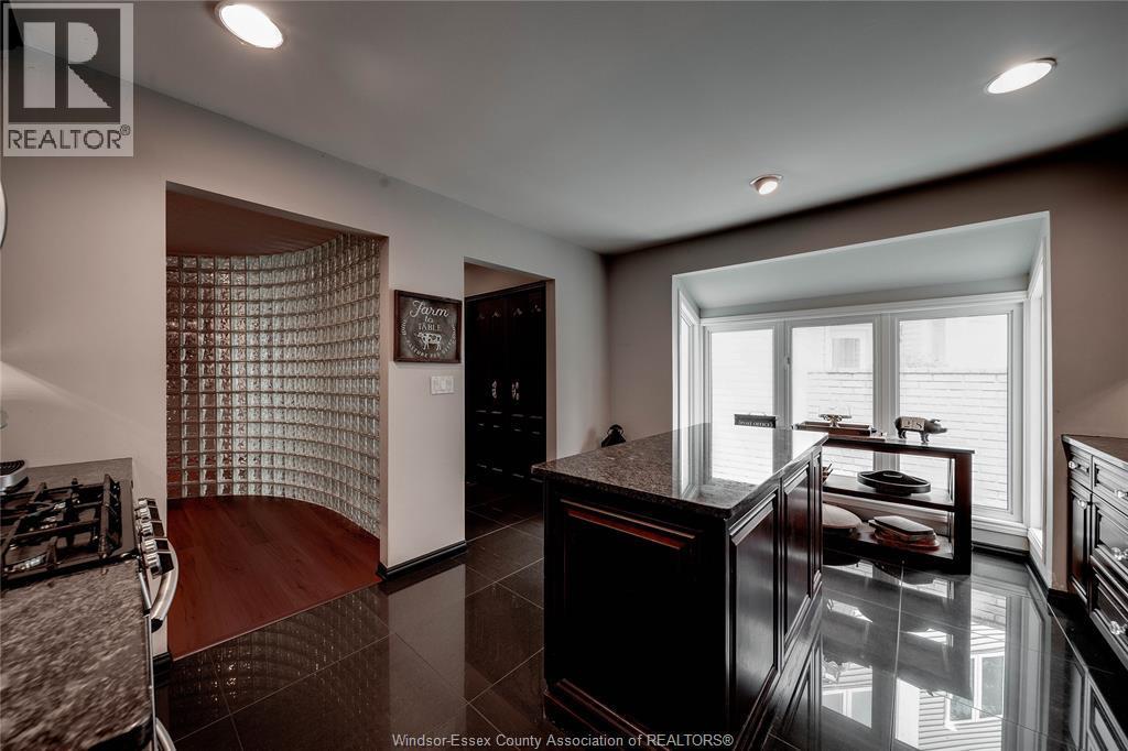 110 Marine Drive Unit# 3, Tecumseh, ON - Indoor