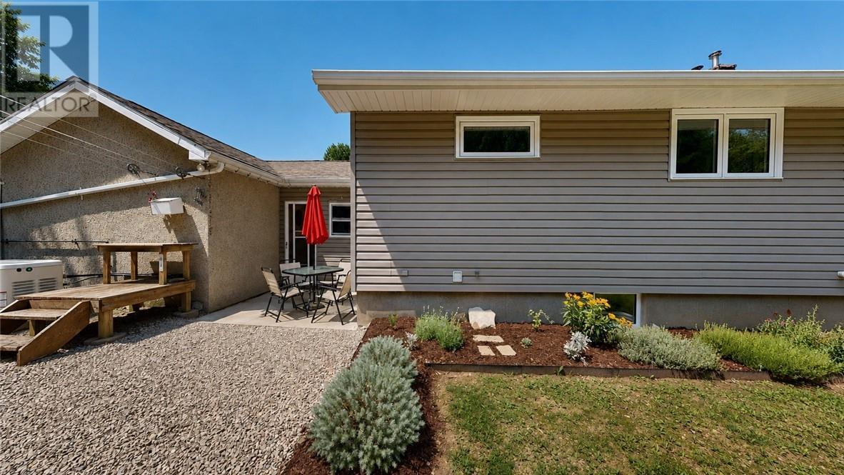 8 Mcquarrie Blvd., Gore Bay, ON - Outdoor With Exterior