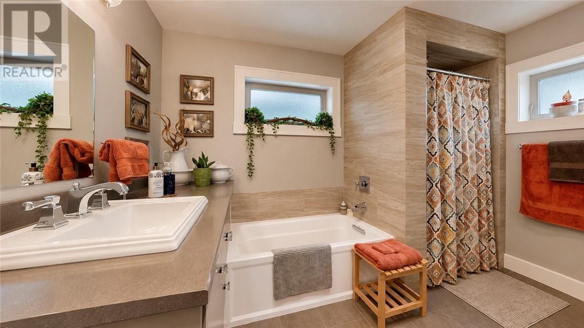 8 Mcquarrie Blvd., Gore Bay, ON - Indoor Photo Showing Bathroom
