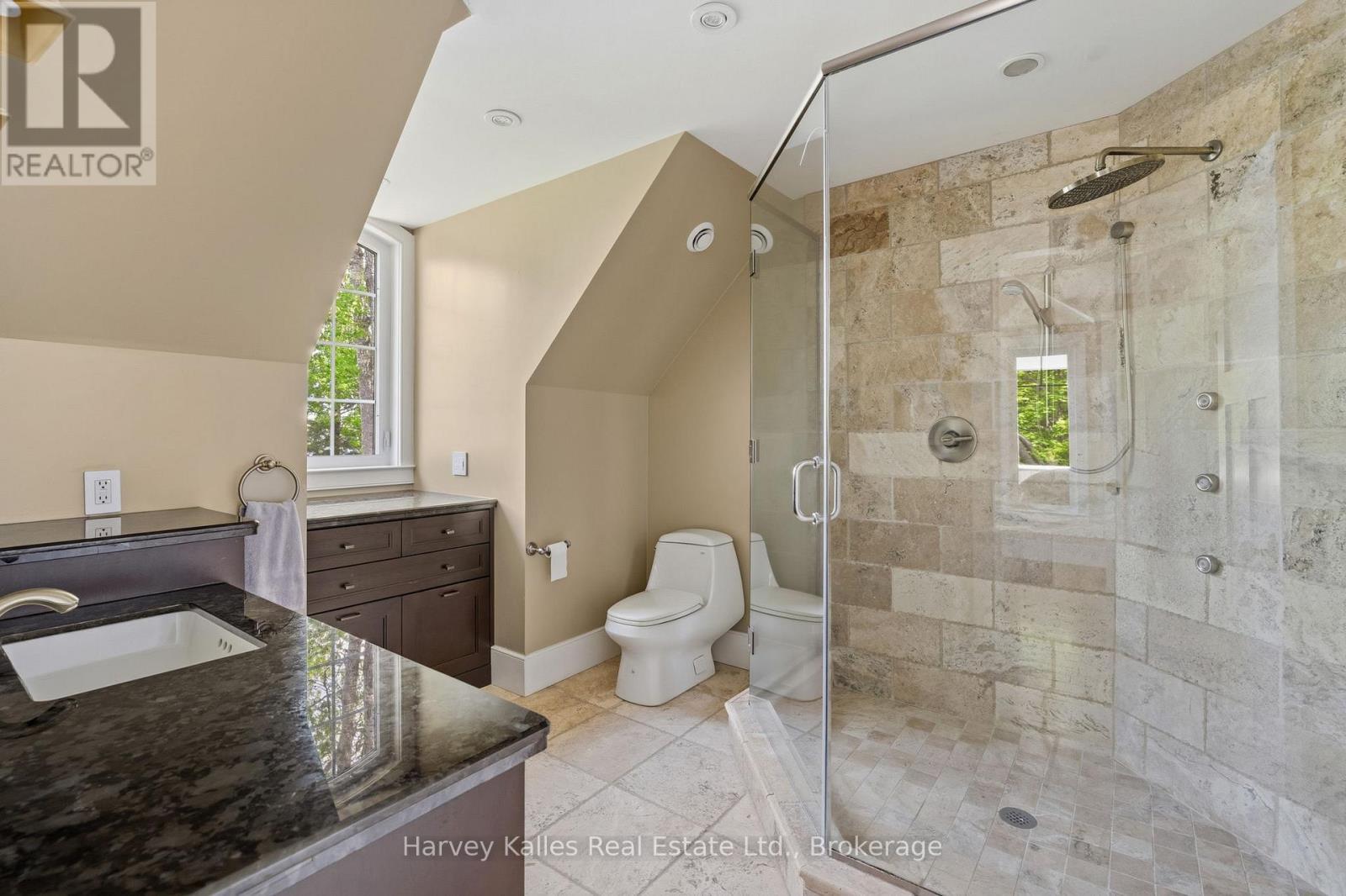 161 Town Line Road E, Huntsville (Chaffey), ON - Indoor Photo Showing Bathroom