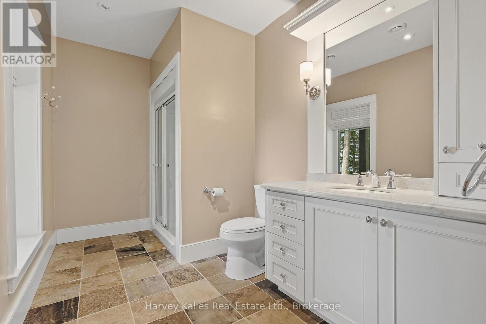 161 Town Line Road E, Huntsville (Chaffey), ON - Indoor Photo Showing Bathroom