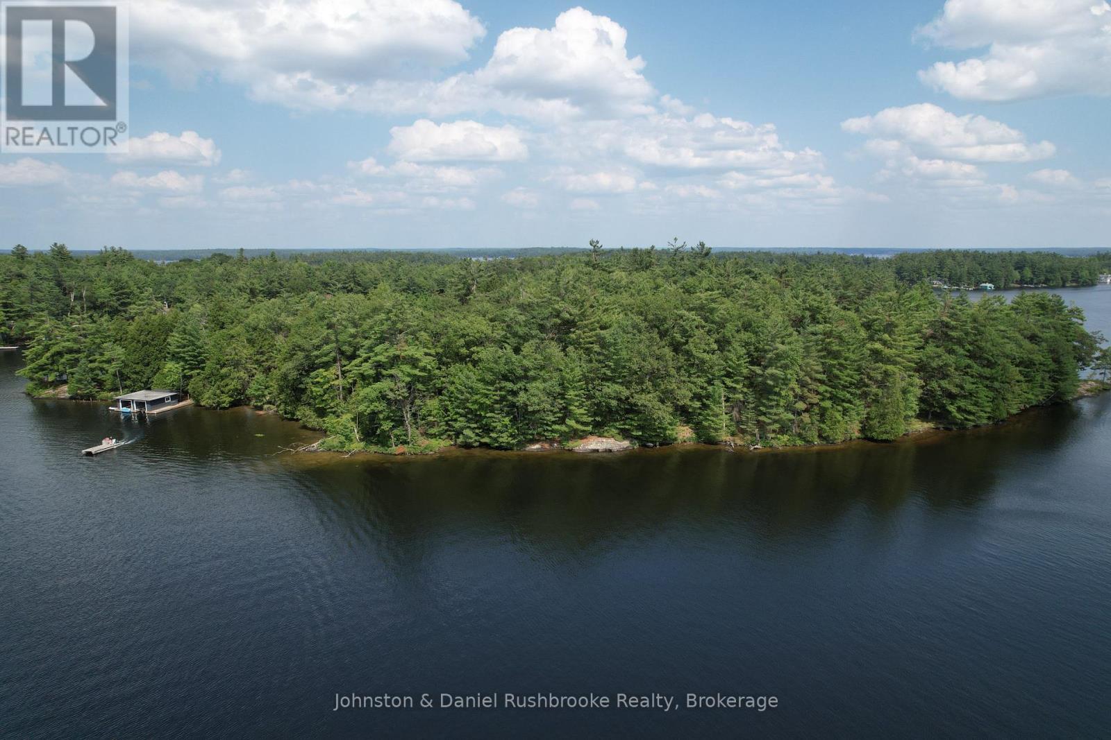 2 Island 24Lm (Denison), Gravenhurst (Muskoka (S)), ON