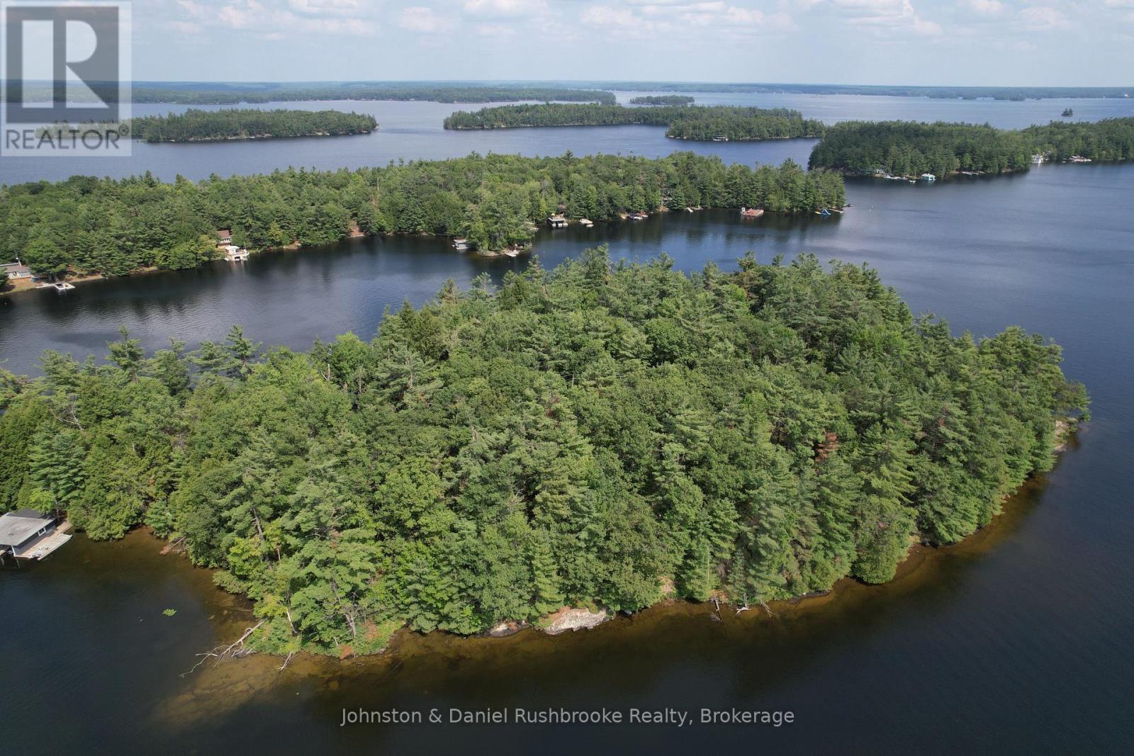 2 Island 24Lm (Denison), Gravenhurst (Muskoka (S)), ON