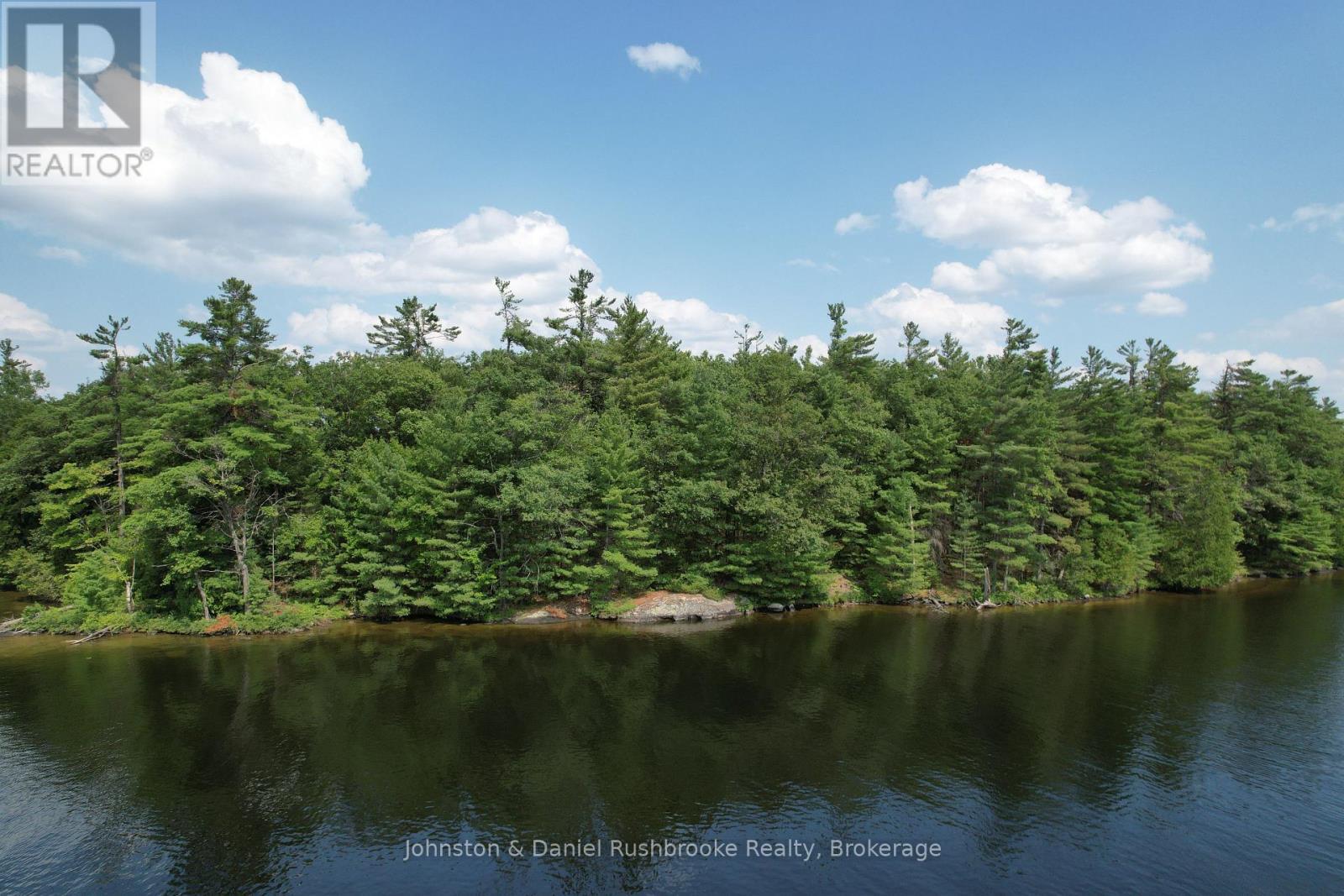 2 Island 24Lm (Denison), Gravenhurst (Muskoka (S)), ON