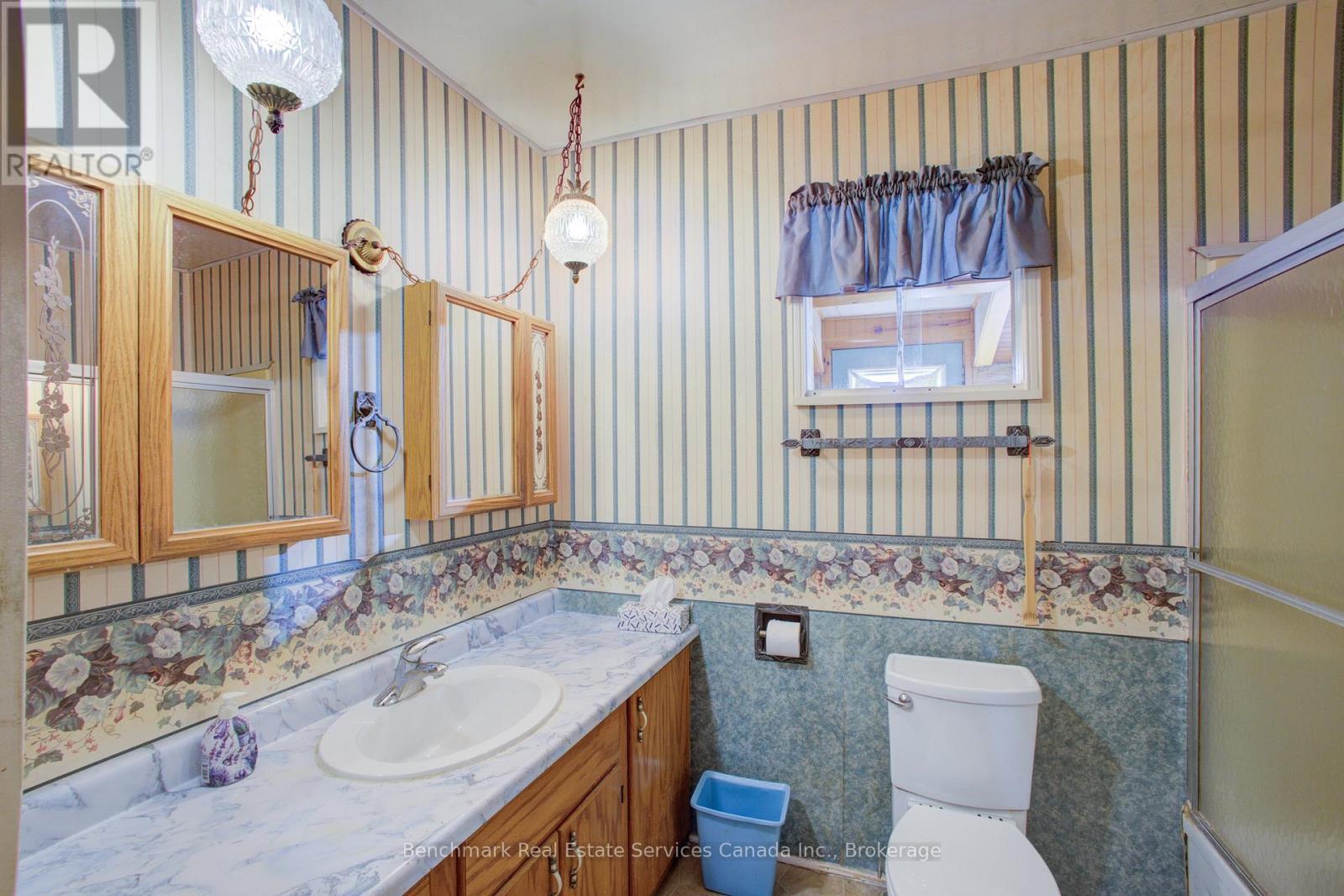 237 Thomas Street, St. Marys, ON - Indoor Photo Showing Bathroom