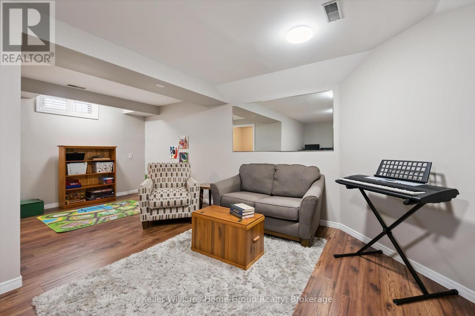 395 Strathallan Street, Centre Wellington (Fergus), ON - Indoor