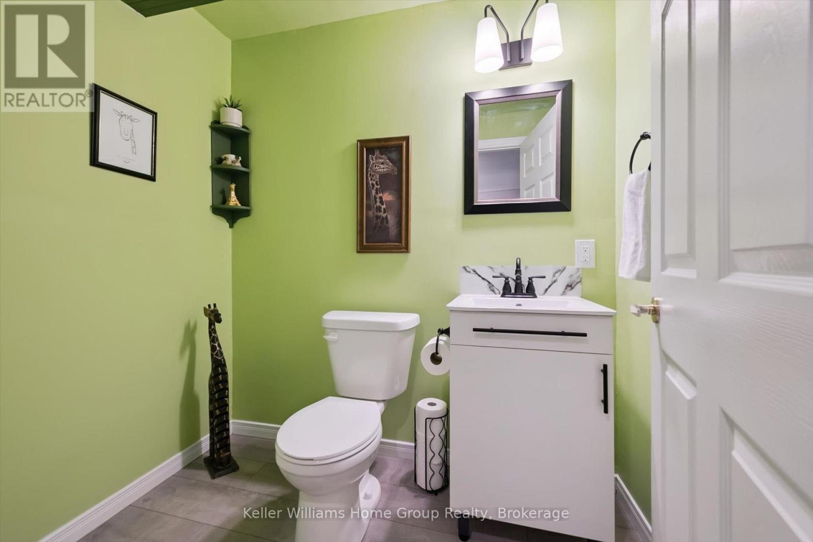 395 Strathallan Street, Centre Wellington (Fergus), ON - Indoor Photo Showing Bathroom