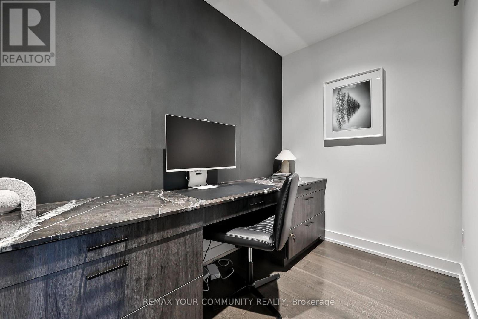 208 - 280 Howland Avenue, Toronto, ON - Indoor Photo Showing Office