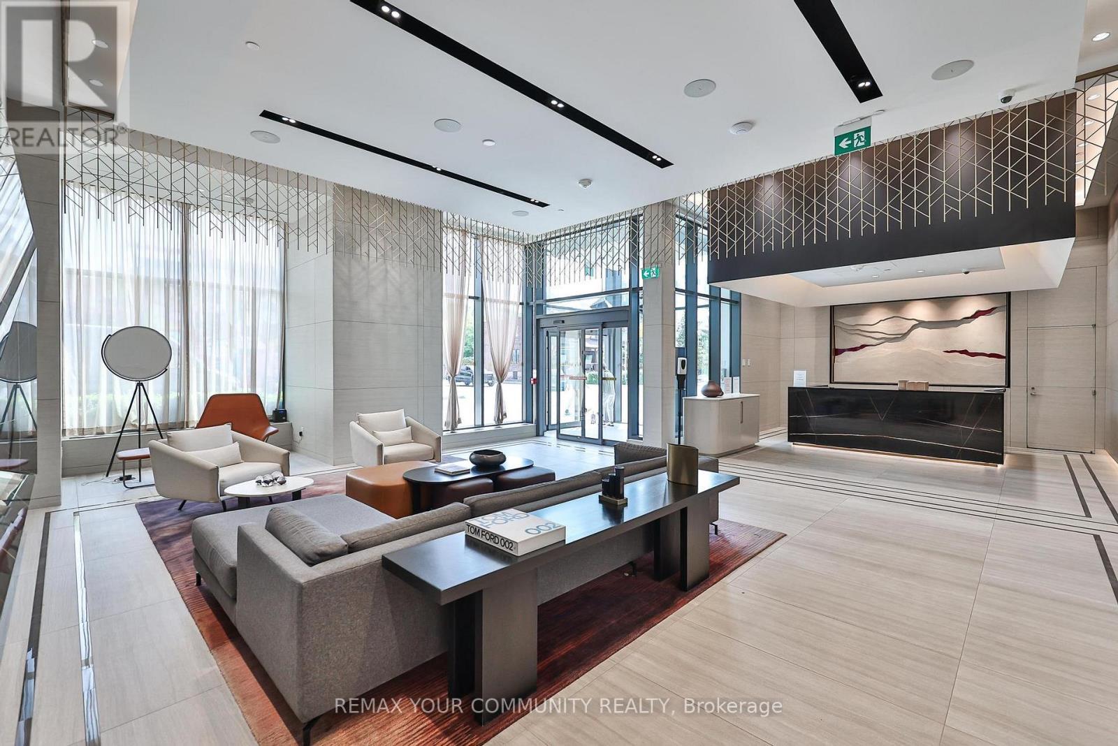 208 - 280 Howland Avenue, Toronto, ON - Indoor Photo Showing Other Room