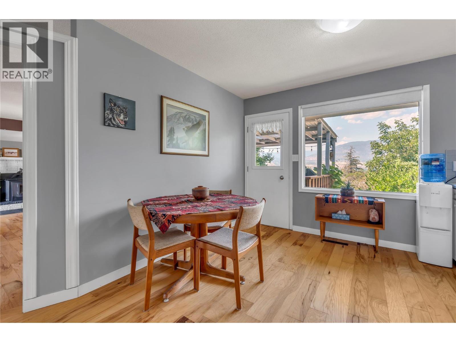 707 Ross Avenue, Penticton, BC - Indoor Photo Showing Dining Room