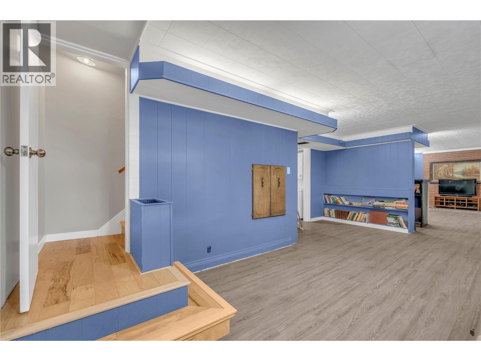 BASEMENT - 707 Ross Avenue, Penticton, BC - Indoor Photo Showing Other Room