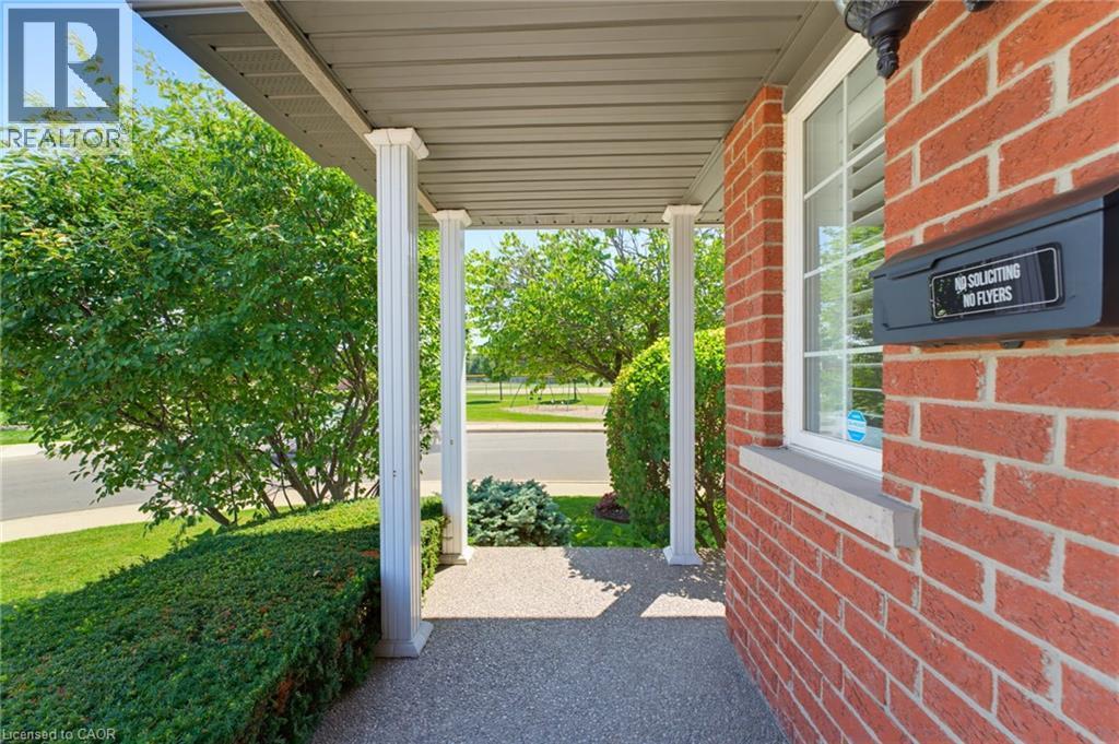 314 Brigadoon Drive, Hamilton, ON - Outdoor