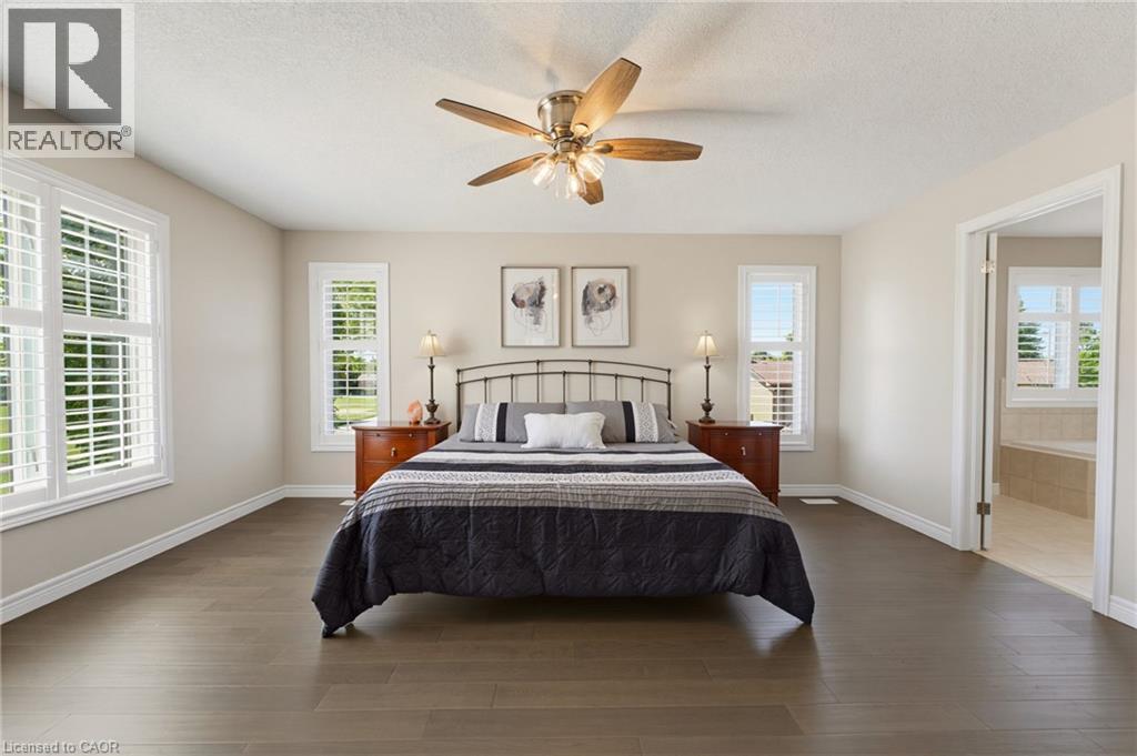 314 Brigadoon Drive, Hamilton, ON - Indoor Photo Showing Bedroom