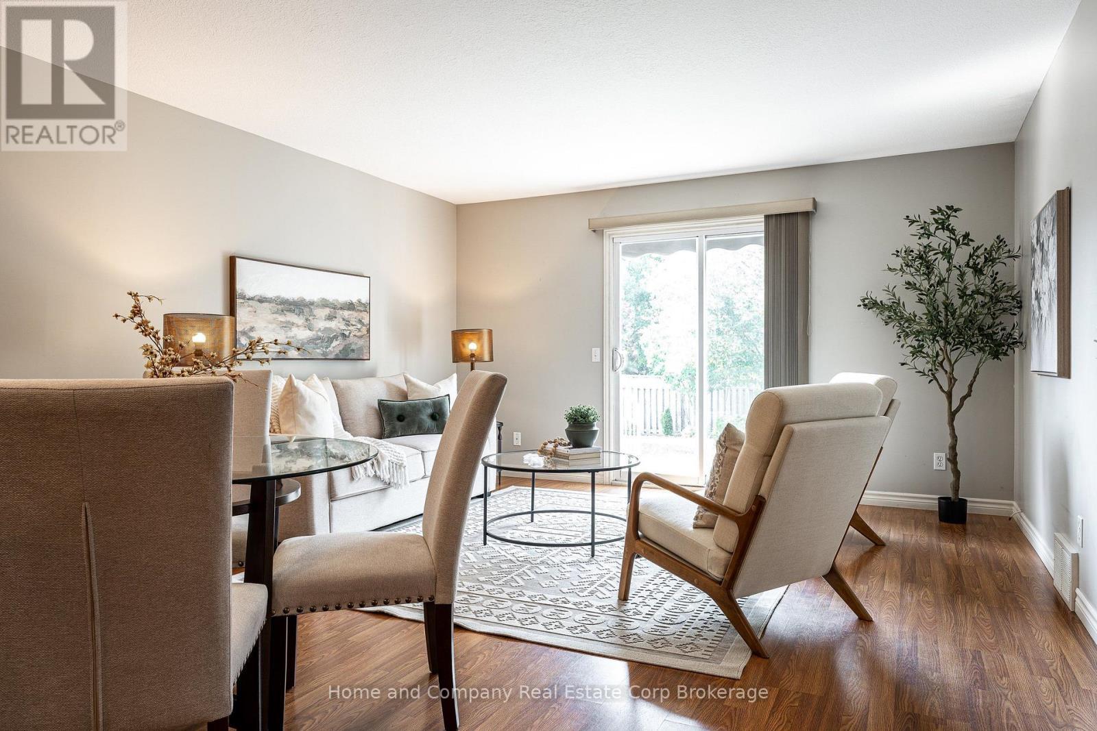 354 Dufferin Street, Stratford, ON - Indoor